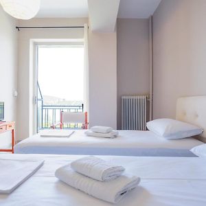 Hotel Korfos - Ξενοδοχείο Κόρφος Renovated